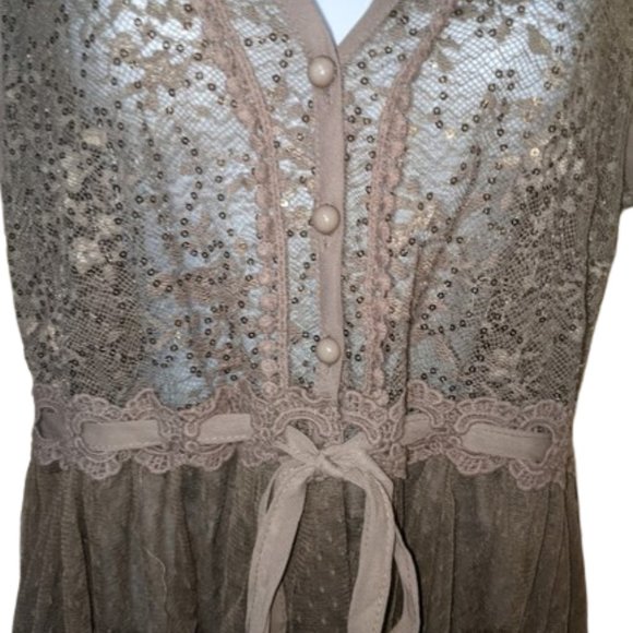 Mushroom (Gray Beige) Sheer Lace Sleeveless Blouse Size Large - Picture 3 of 5